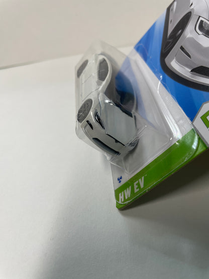 Hot Wheels 1/64 Tesla Model S Plaid White - Damaged Box