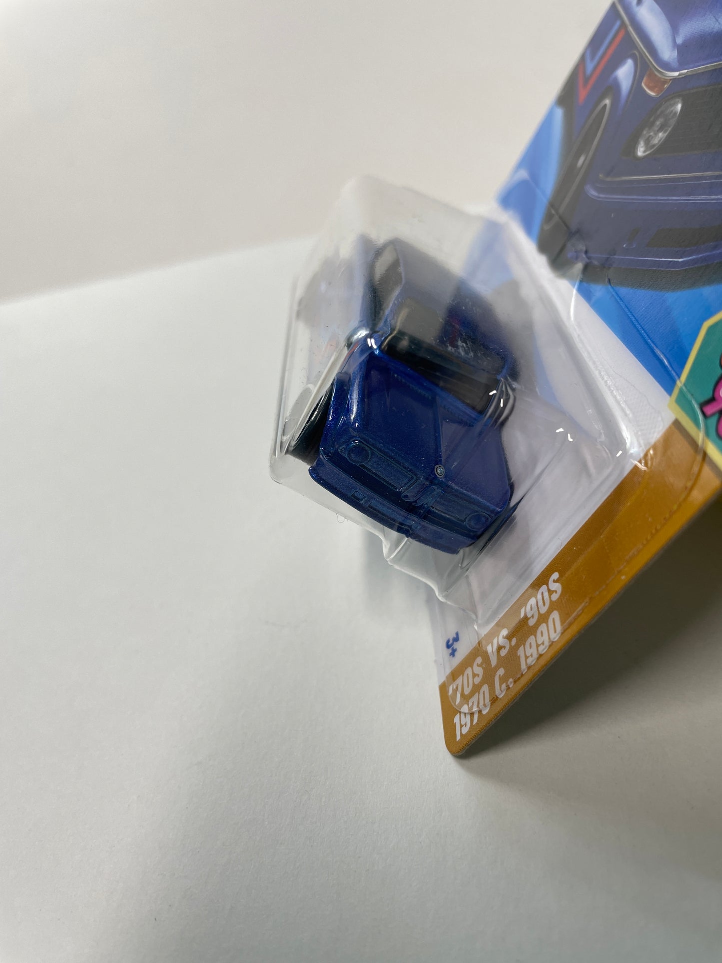 Hot Wheels 1/64 BMW 2002 Blue