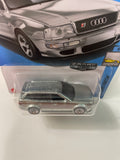 Hot Wheels 1/64 Zamac ‘94 Audi Avant RS2