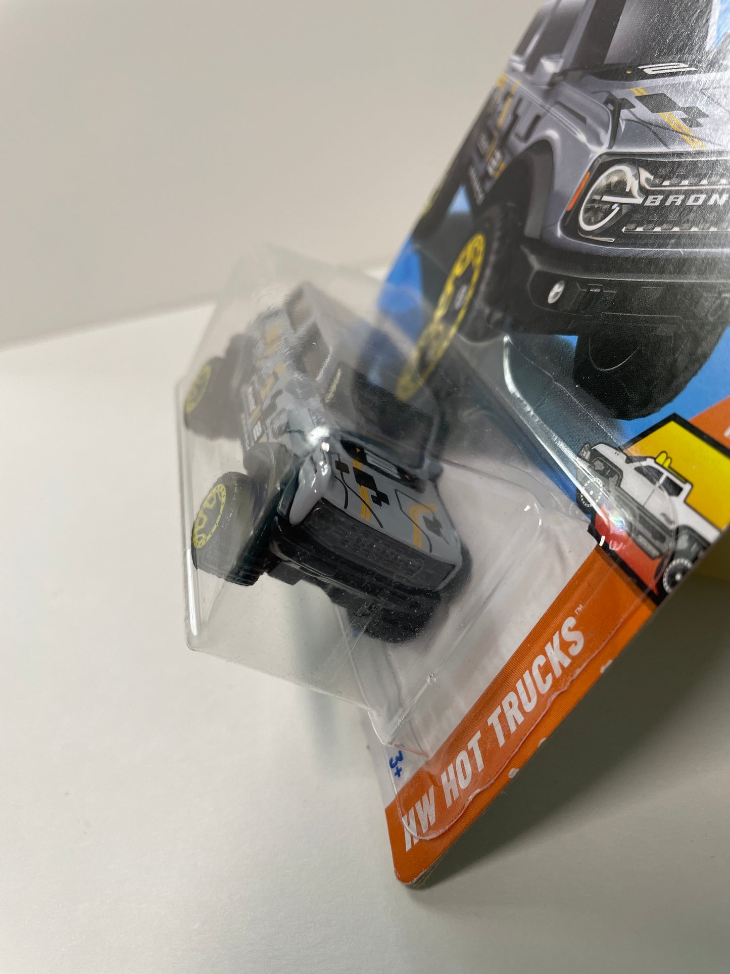 Hot Wheels 1/64 ‘21 Ford Bronco Grey - Damaged Box