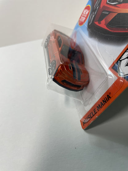 Hot Wheels 1/64 ‘18 Camaro SS Orange - Damaged Box