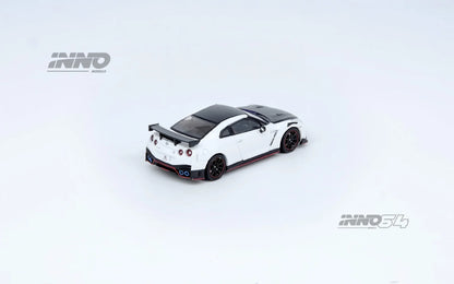 Inno64 1/64 Nissan GT-R (R35) Nismo White & Black