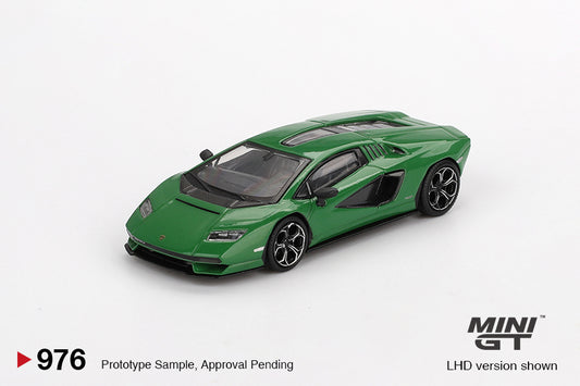 Mini GT 1/64 Lamborghini Countach LPI 800-4 Verde Medio Green