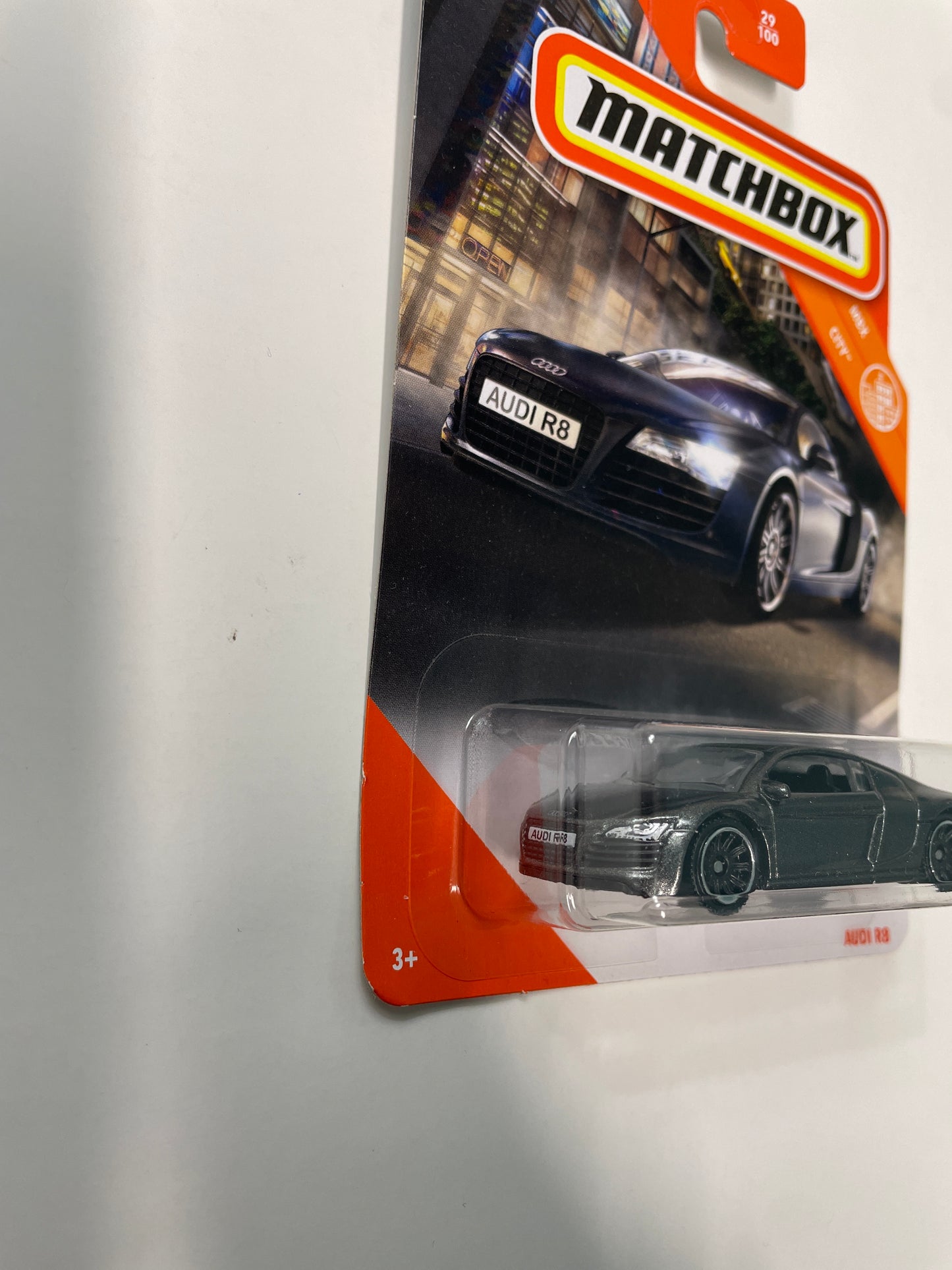 Matchbox 1/64 Audi R8 Black - Damaged Box