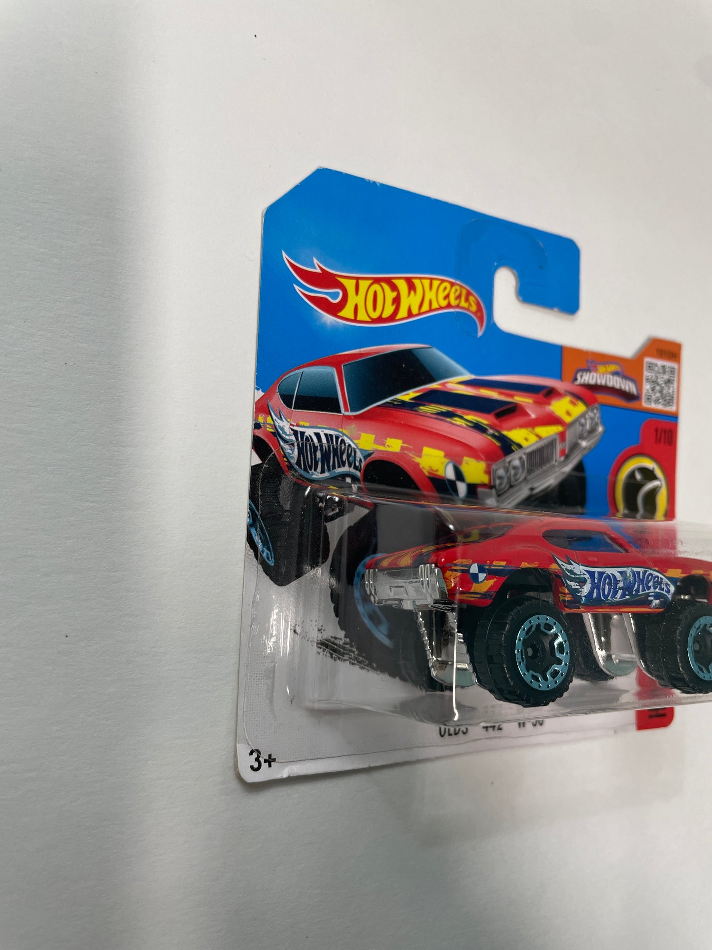 Hot Wheels 1/64 Oldsmobile 442 W-30 Short Card Red - Damaged Box