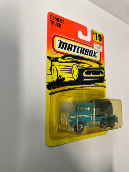 Matchbox 1/64 Cement Truck Blue - Damaged Box