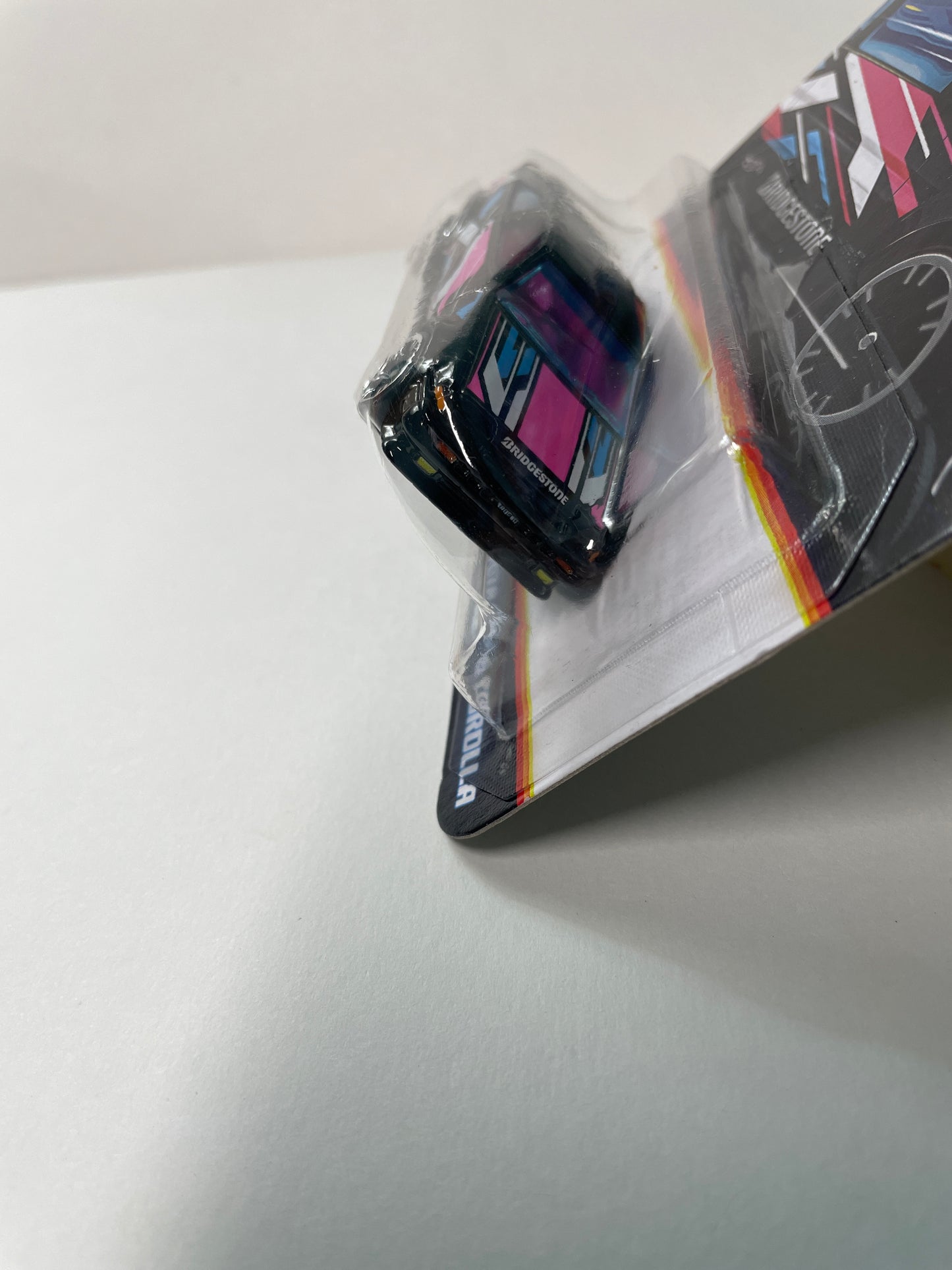 Hot Wheels 1/64 Neon Speeders Toyota AE-86 Corolla Black & Pink