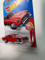 Hot Wheels 1/64 Aston Martin 1963 DB5 Red - Damaged Card