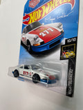 Hot Wheels 1/64 ‘71 Porsche 911 Magnus Walker - Damaged Card