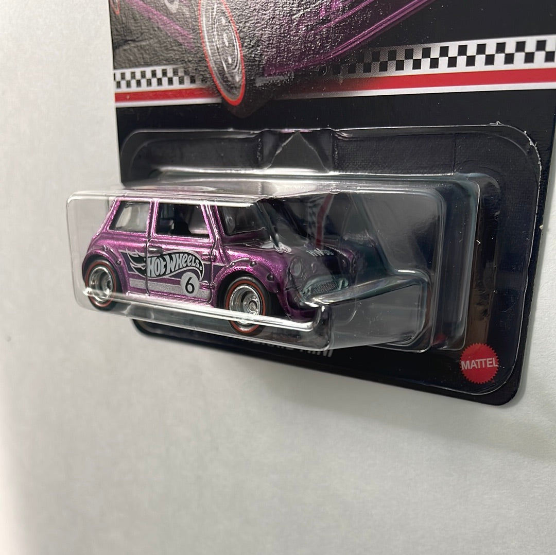Hot Wheels 1/64 2023 Mail In Morris Mini Purple