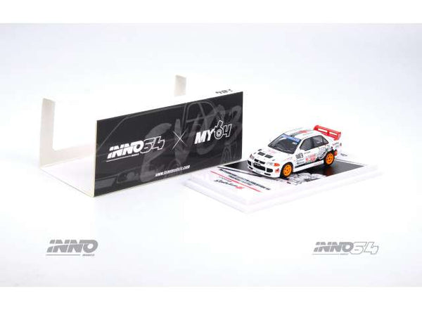 Inno64 1/64 Mitsubishi Lancer Evolution III Trackerz Racing #983 White & Black