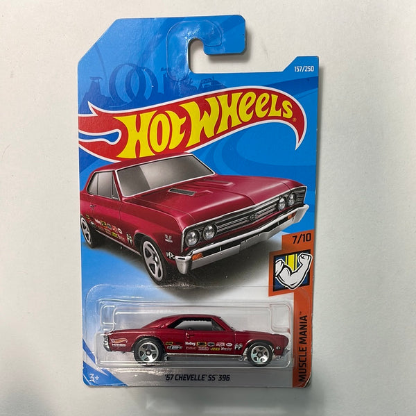 Hot Wheels 1/64 ‘67 Chevelle SS 396 Red - Damaged Card