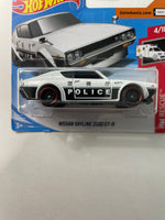 Hot Wheels 1/64 Nissan Skyline 2000 GT-R Police Short Card White & Black