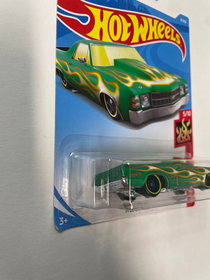 Hot Wheels 1/64 ‘71 El Camino Green - Damaged Box