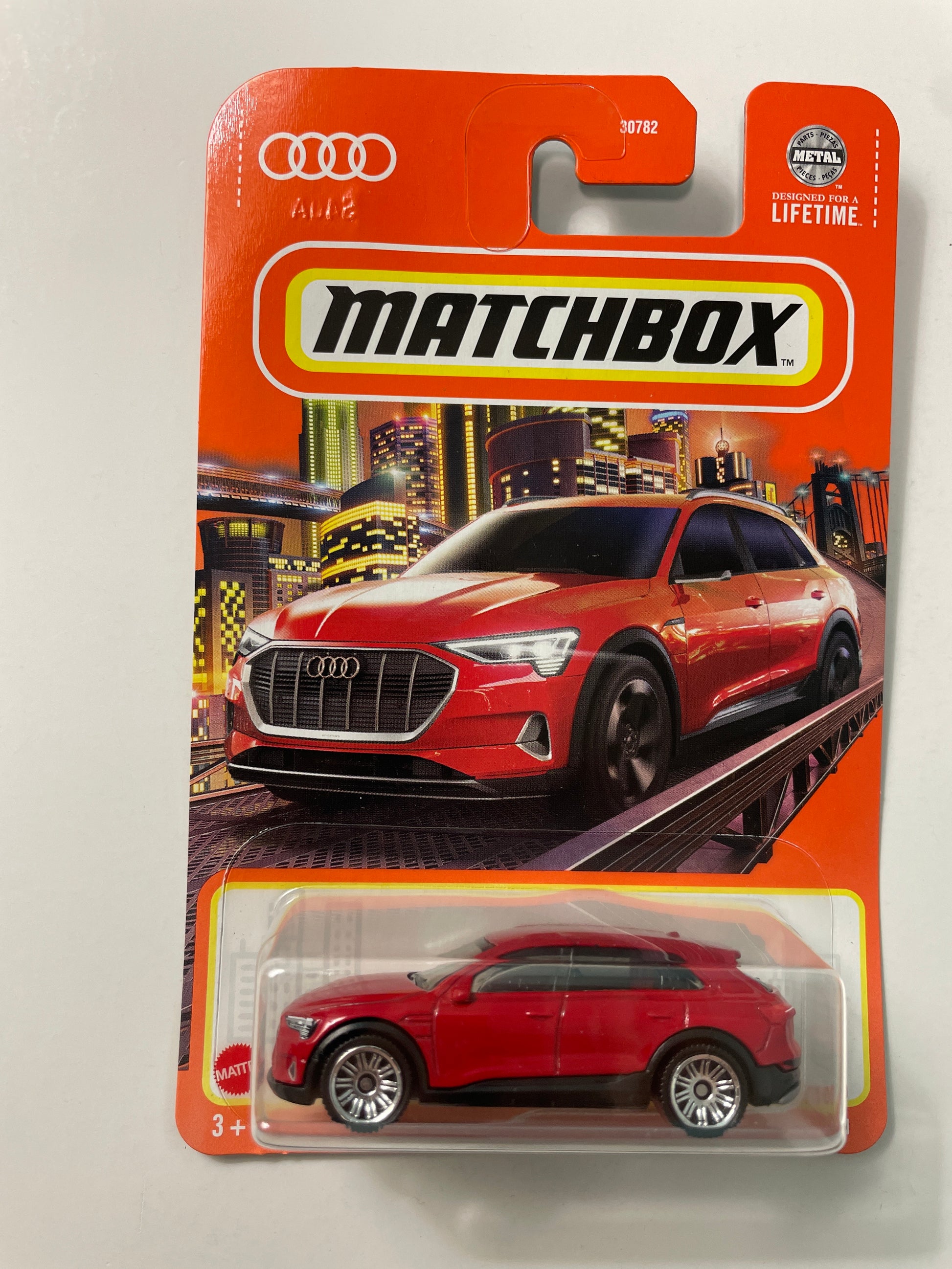 Matchbox Audi E-tron 1/64 Diecast Car Matchbox Audi E-tron 1/64 Diecast Car