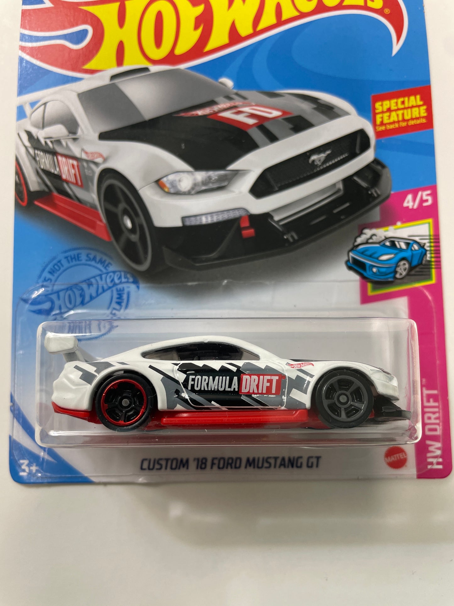 Hot Wheels 1/64 Kroger Exclusive Custom ‘18 Ford Mustang GT White - Damaged Box
