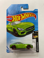 Hot Wheels 1/64 ‘15 Mercedes-Amg GT Green - Damaged Card