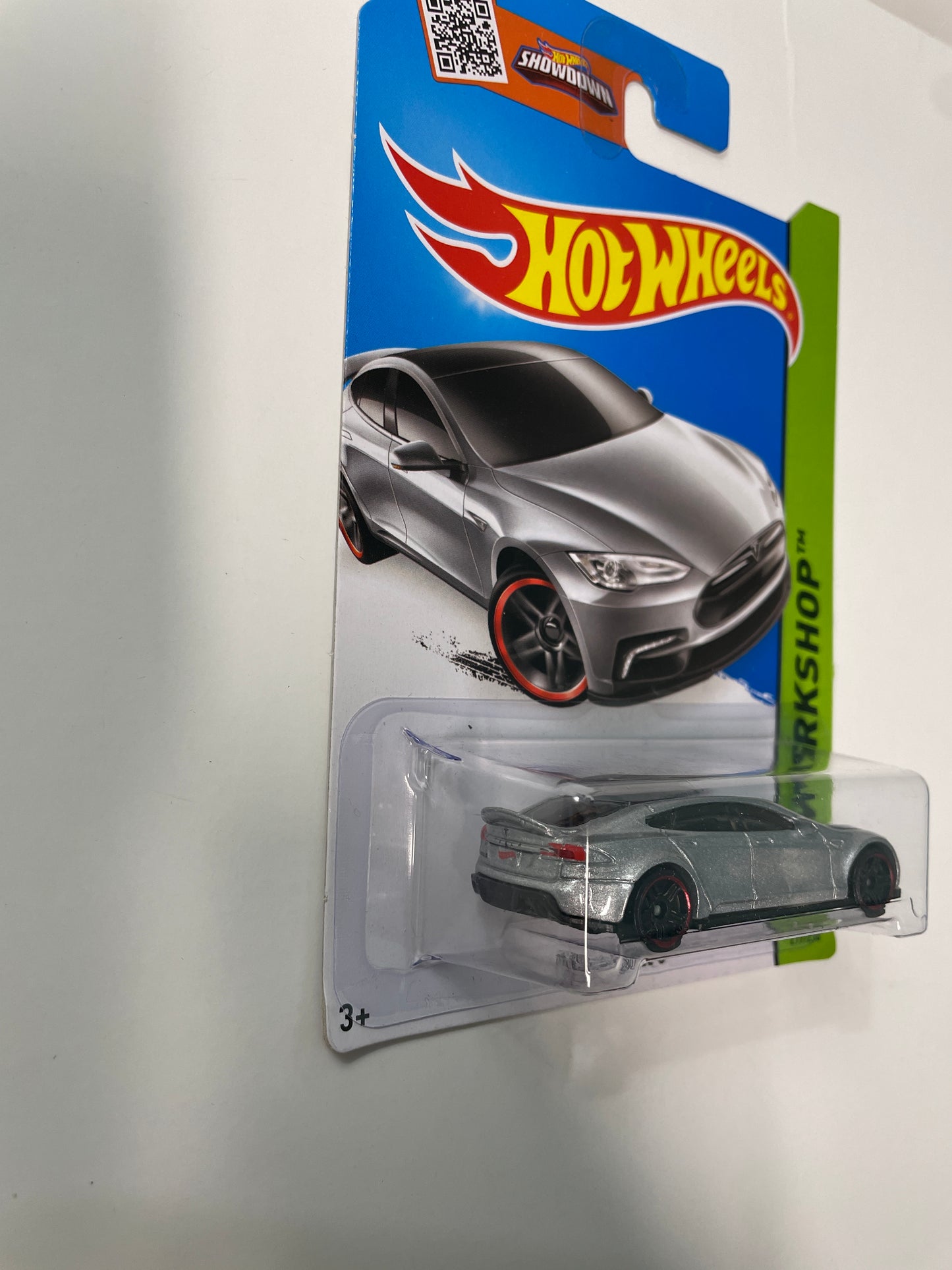 Hot Wheels 1/64 Tesla Model S Silver