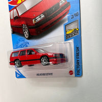 Hot Wheels 1/64 Volvo 850 Estate Red