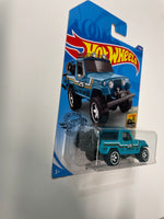 Hot Wheels 1/64 ‘67 Jeepster Commando Blue