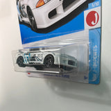 Hot Wheels 1/64 Godzilla Nissan Skyline GT-R (R32) White