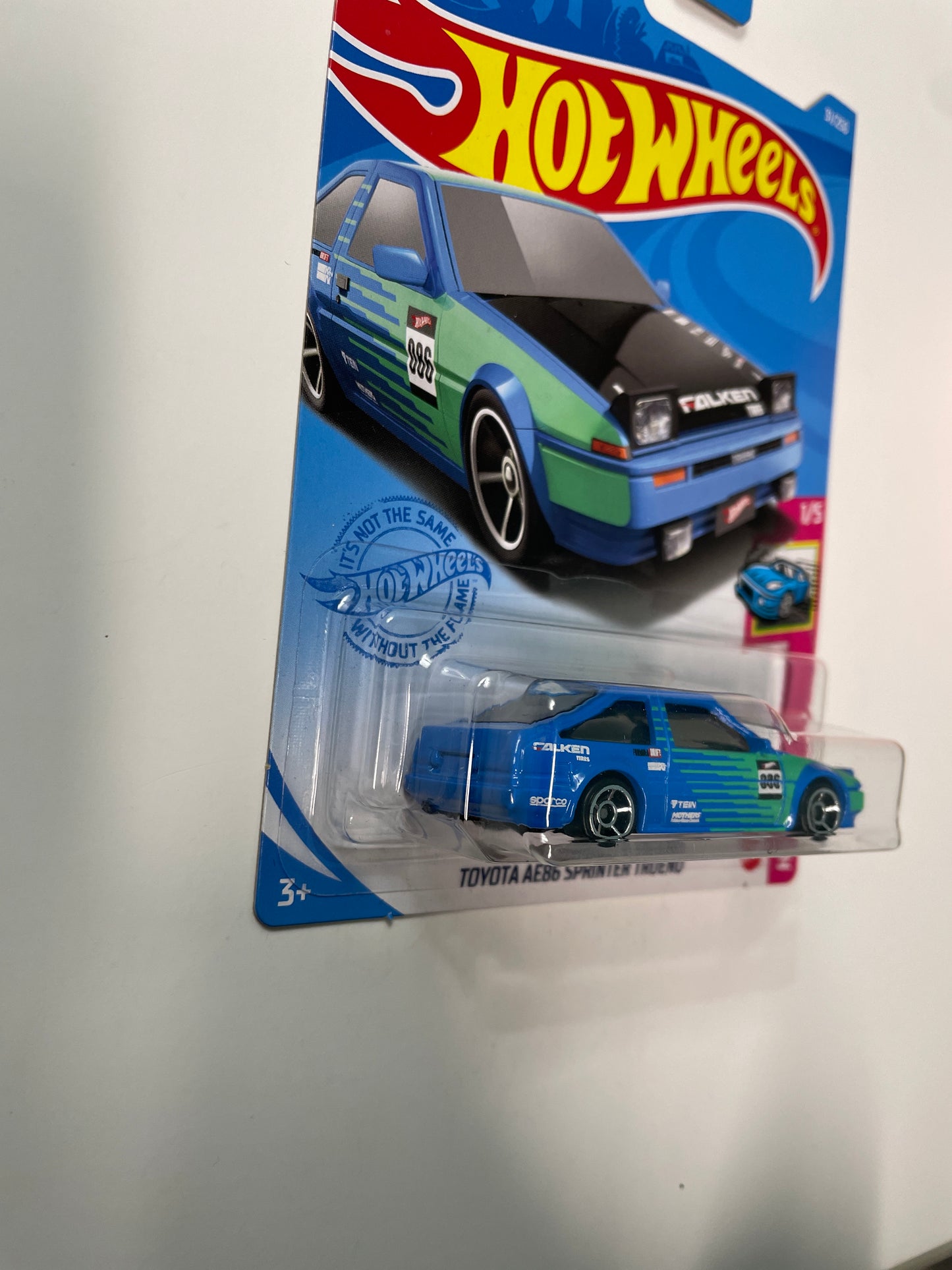 Hot Wheels 1/64 Toyota AE86 Sprinter Trueno Falken Blue & Green