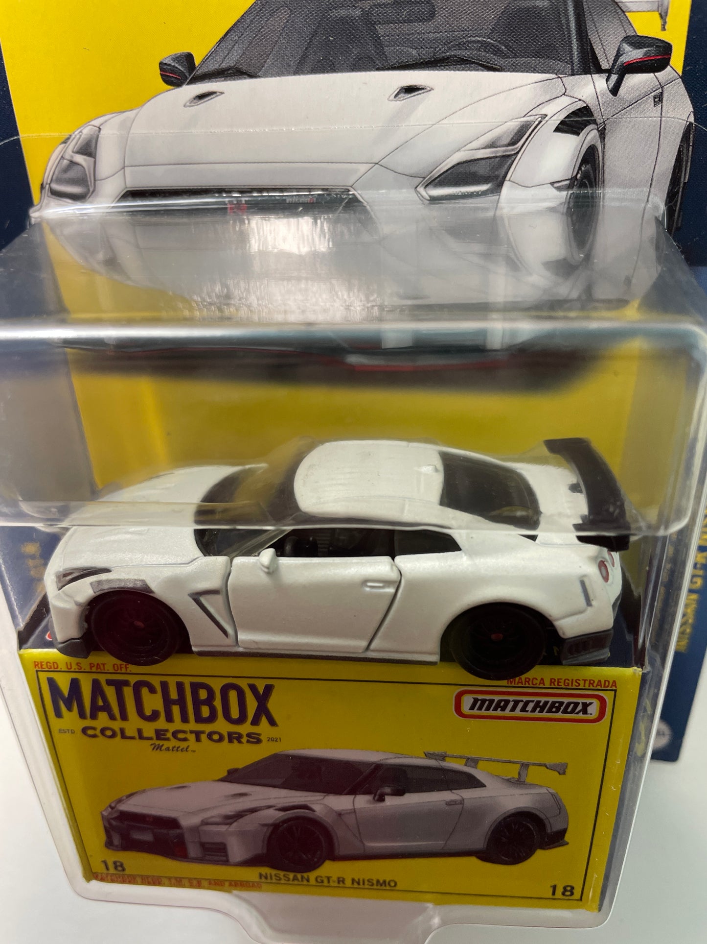 Matchbox Collectors 1/64 Nissan GT-R Nismo White - GRK20 - Damaged Box