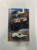 Hot Wheels 1/64 Speed Graphics Range Rover Classic Castrol White & Green - Damaged Card