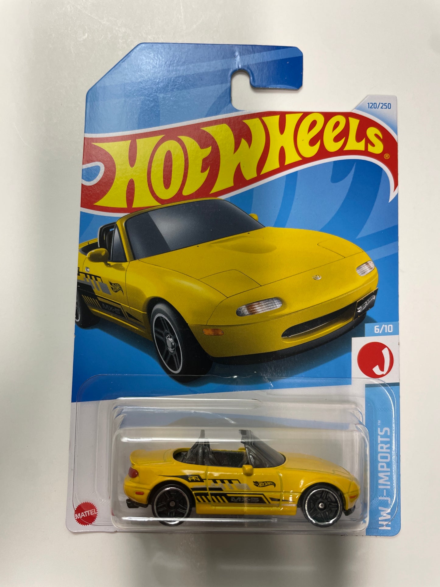 Hot Wheels 1/64 '91 Mazda MX-5 Miata Yellow