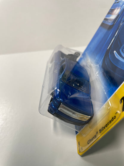Hot Wheels 1/64 Chevy Silverado Blue - Damaged Box