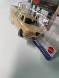 Hot Wheels 1/64 Pop Culture Dumb and Dumber Mutt Cutts Van Beige - Damaged Card