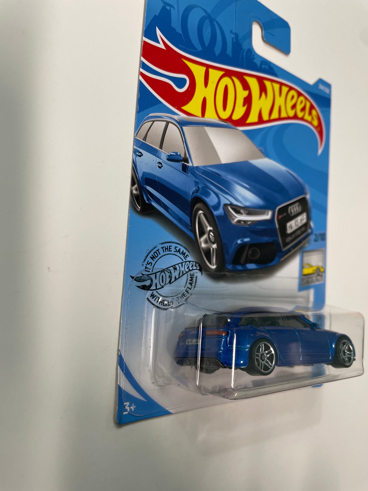 Hot Wheels 1/64 ‘17 Audi RS 6 Avant Blue