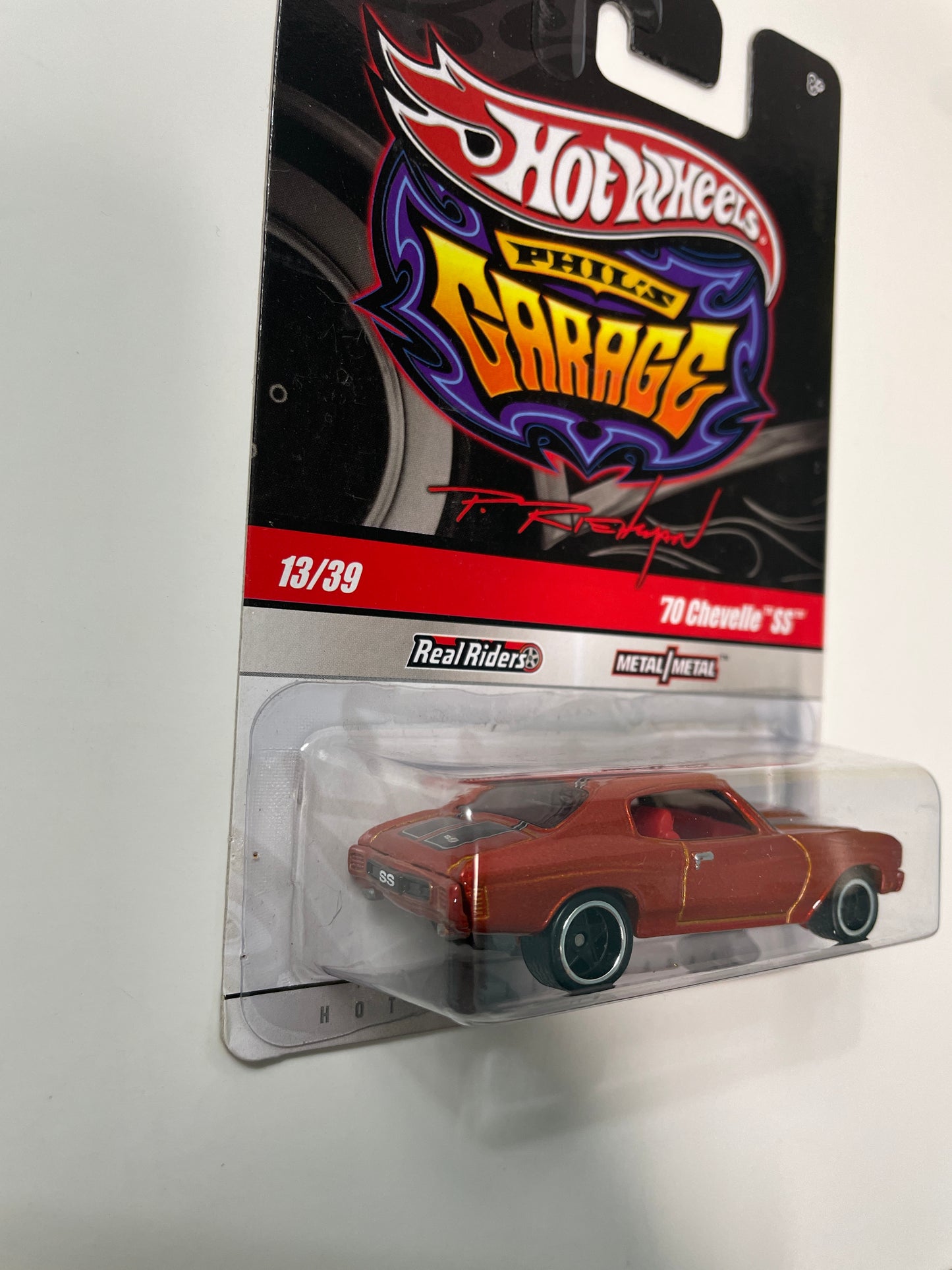 Hot Wheels 1/64 Larry’s Garage ‘70 Chevelle SS Red - Damaged Card
