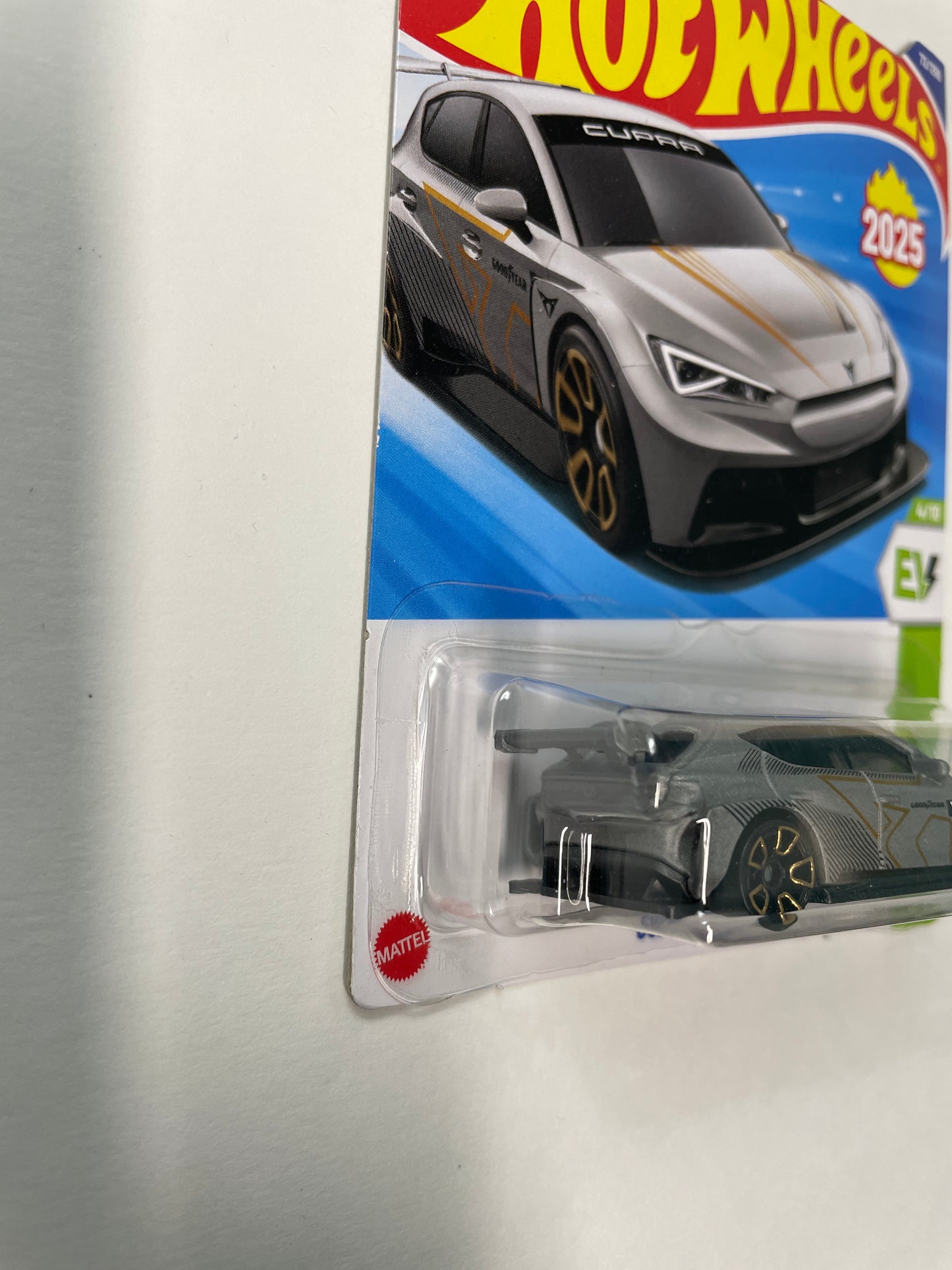 Hot Wheels 1/64 Cupra e-Racer Grey