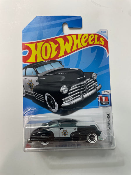 Hot Wheels 1/64 Treasure Hunt ‘47 Chevy Fleetline Black