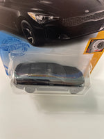 Hot Wheels 1/64 2019 Kia Stinger GT Black - Damaged Card