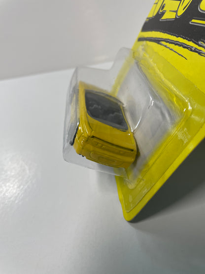 Matchbox 1/64 SuperFast Mitsubishi Spyder Yellow - Damaged Box