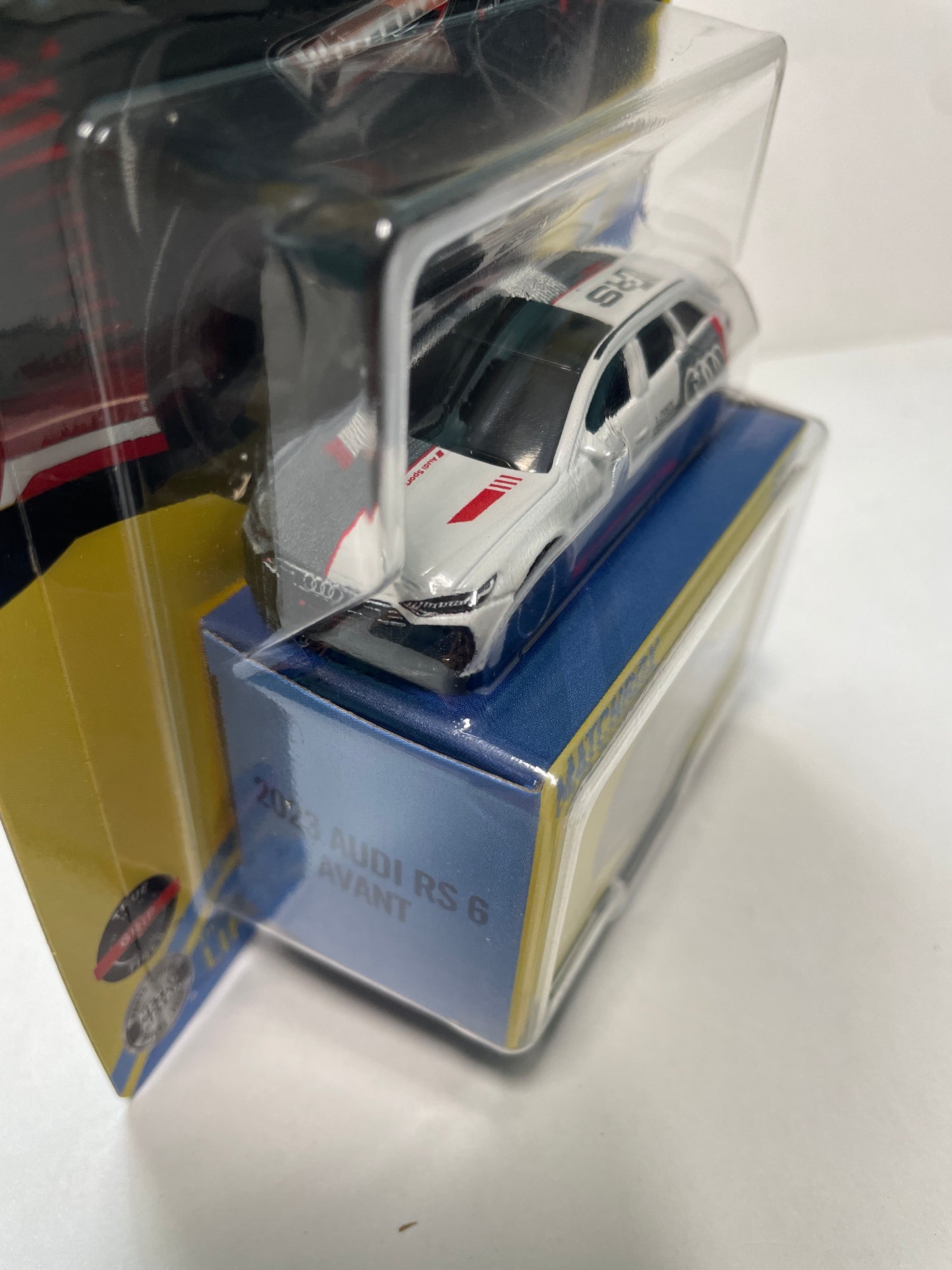 Matchbox Collectors 1/64 2023 Audi RS 6 Avant White - JTC66 - Damaged Box