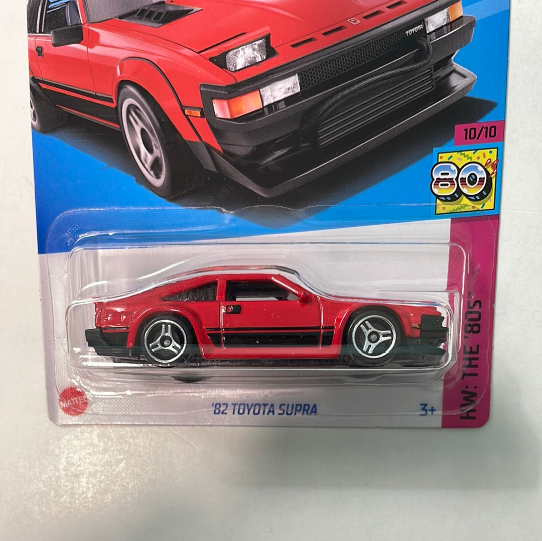 Hot Wheels 1/64 ‘82 Toyota Supra Red - Damaged Card