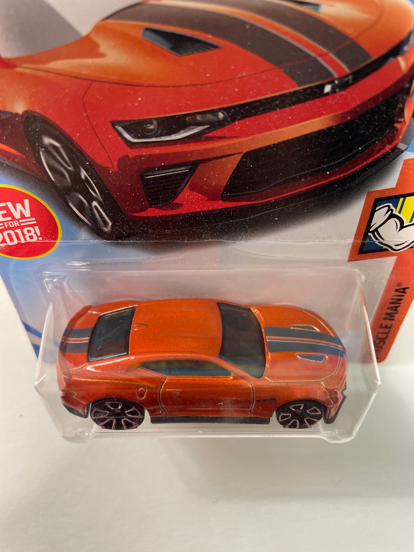 Hot Wheels 1/64 ‘18 Camaro SS Orange - Damaged Box