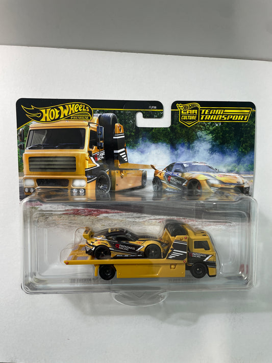 Hot Wheels 1/64 Car Culture Team Transport '20 Toyota Gr Supra & Fleet Street Yellow - JHX87 - Damaged Box