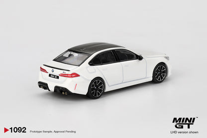 Mini GT 1/64 BMW M5 Alpine White - MGT01092
