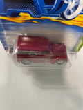 Hot Wheels 1/64 Treasure Hunt Anglia Panel Red