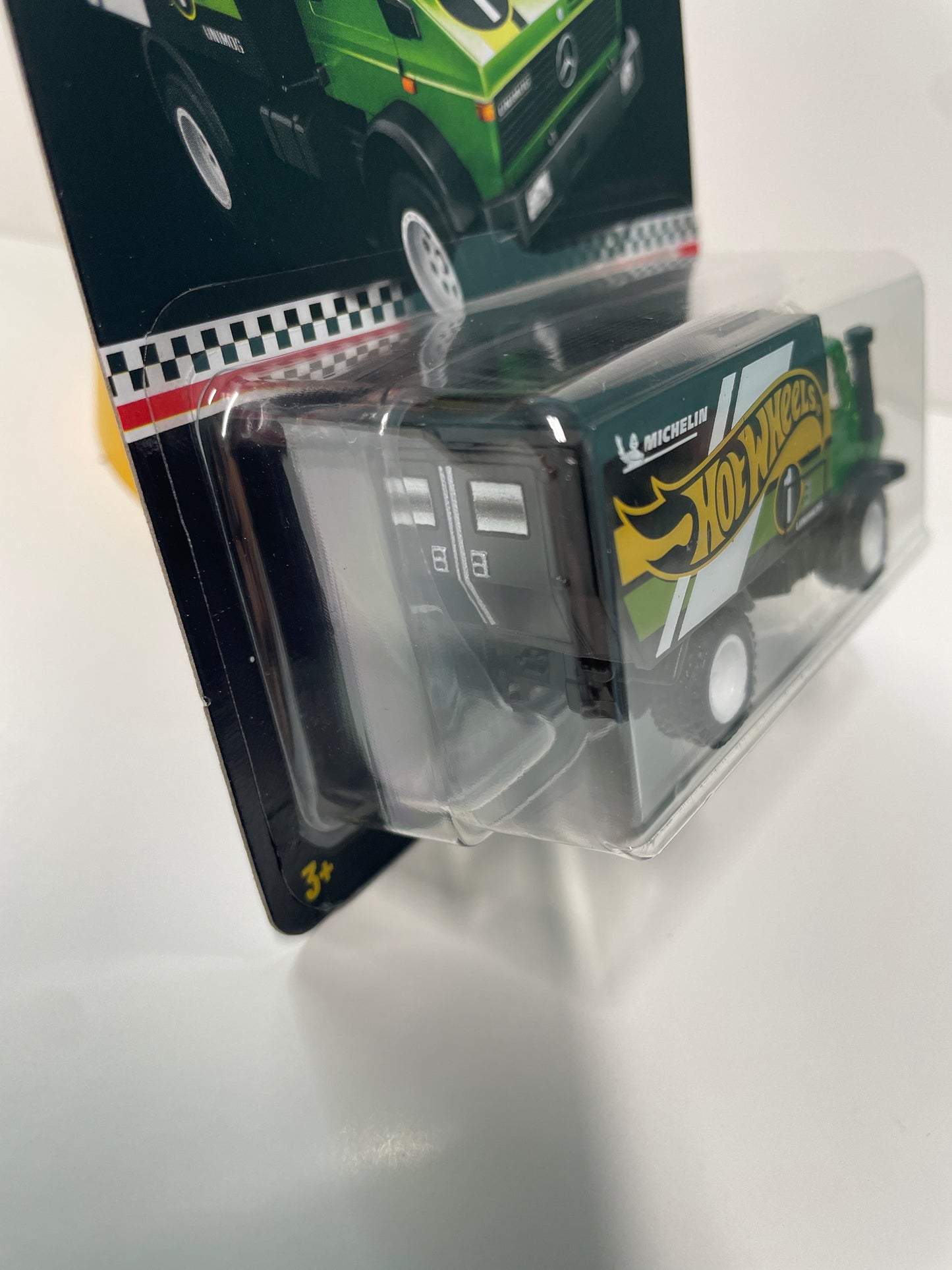 Hot Wheels 1/64 Mail In Mercedes-Benz Unimog U 1300 L Black & Green