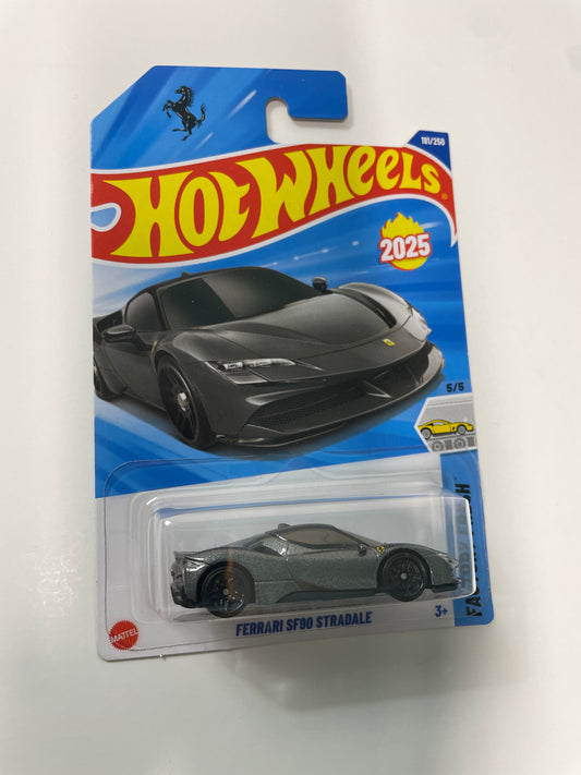 Hot Wheels 1/64 Ferrari SF90 Stradale Black - Damaged Box