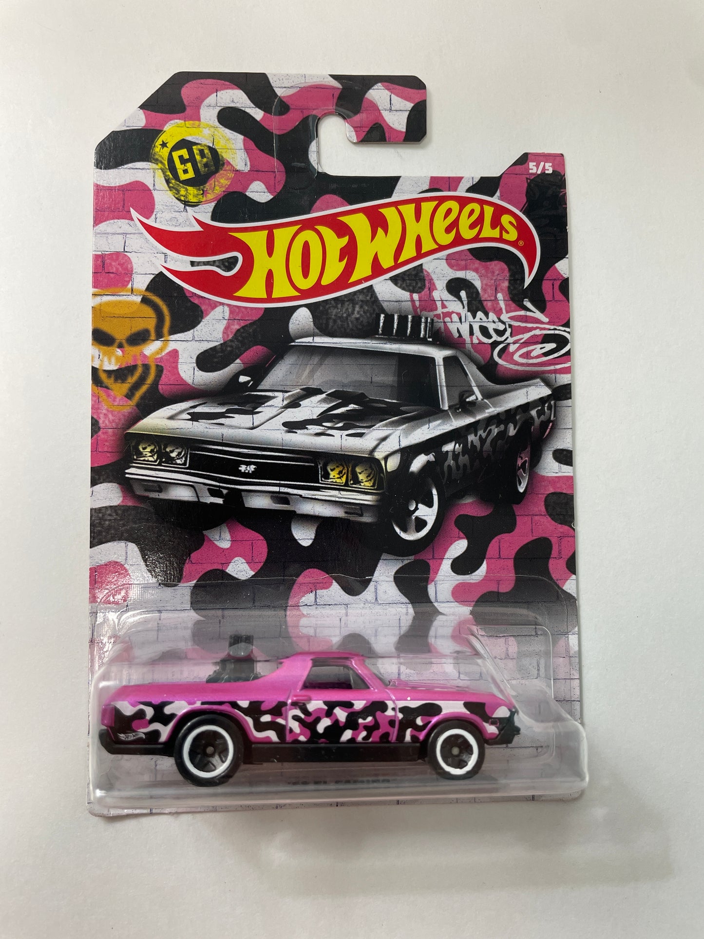 Hot Wheels 1/64 ‘68 Chevrolet El Camino Camo Series Pink - Damaged Box