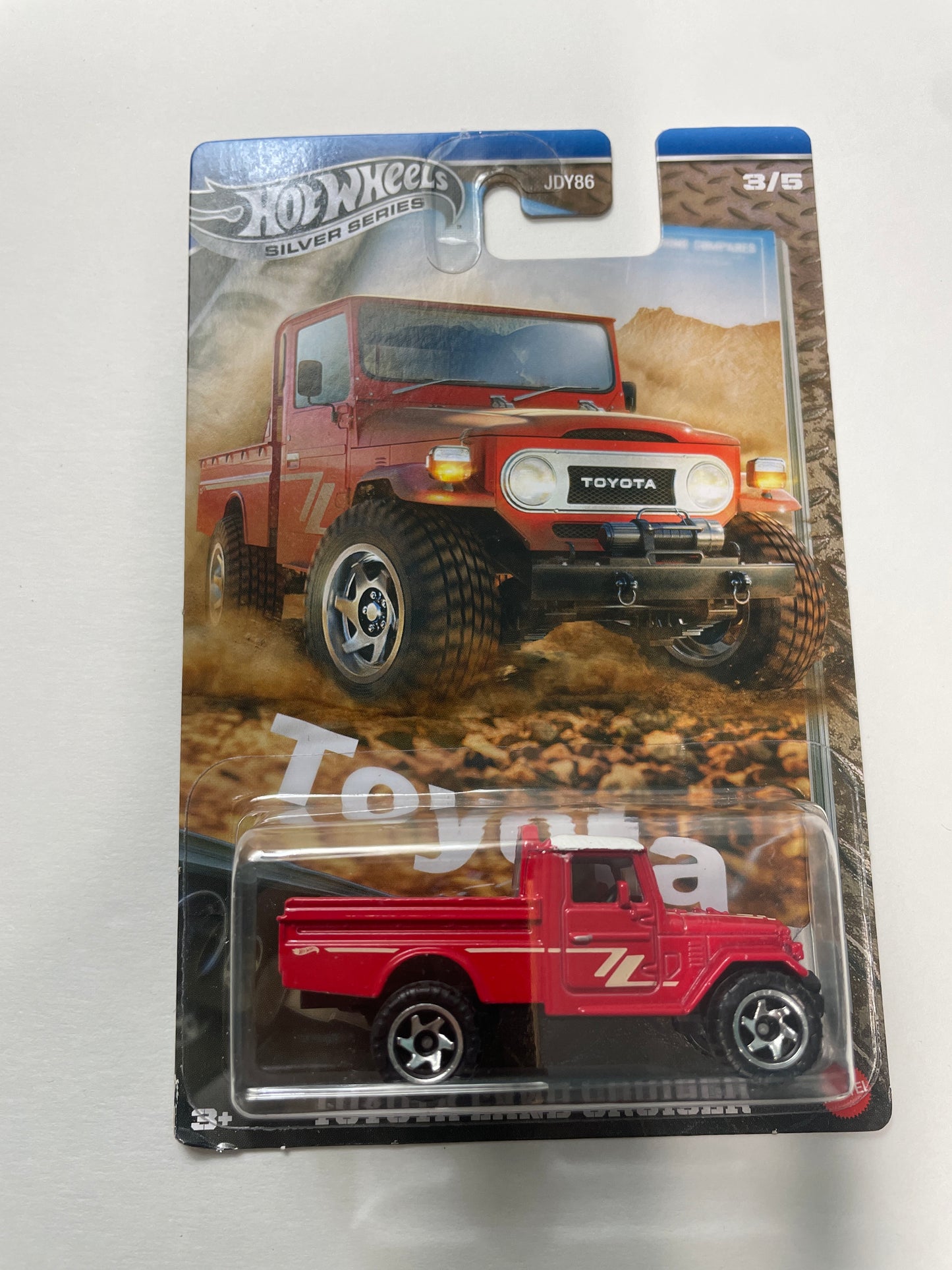 Hot Wheels 1/64 Toyota Silver Series Toyota Land Cruiser Red - JCB73 - Damaged Box