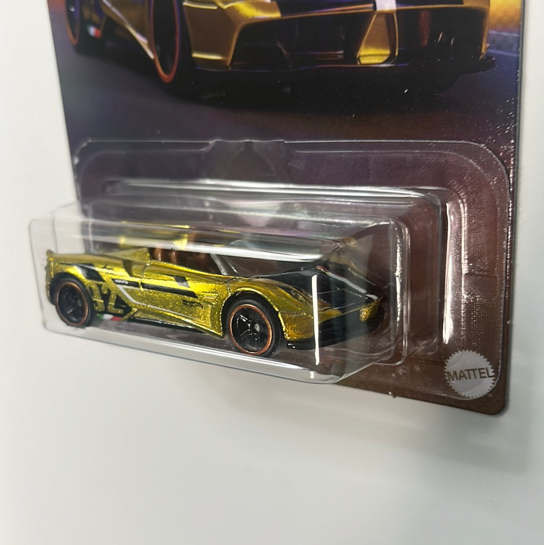 Hot Wheels NFT Garage Series 5 '17 Pagani Huayra Roadster Yellow