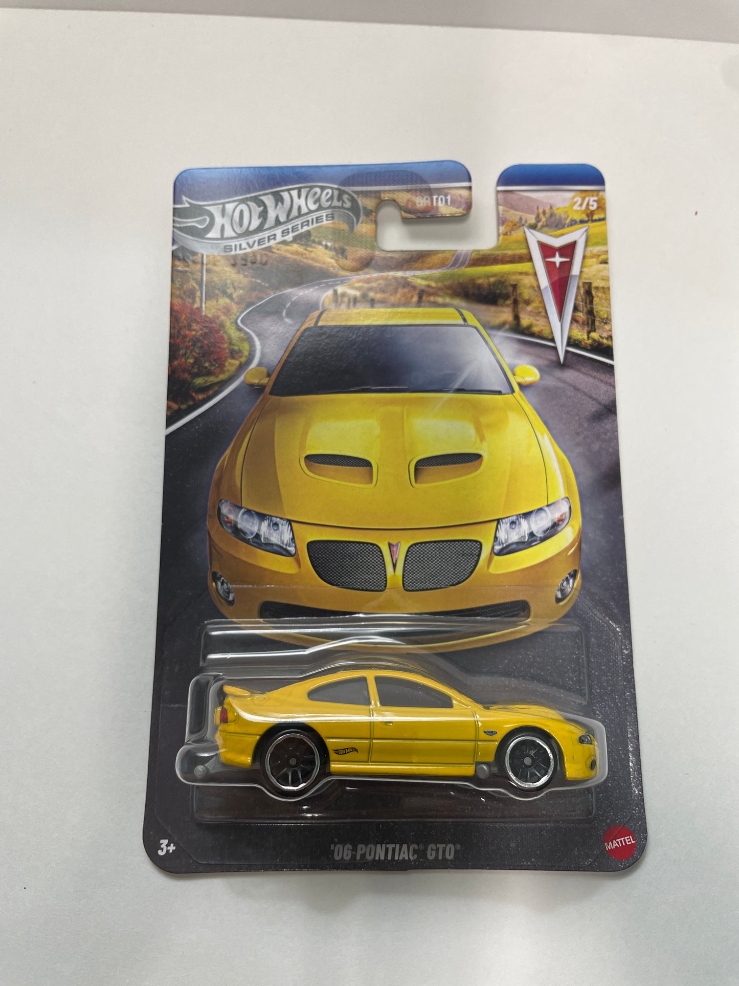 Hot Wheels 1/64 Silver Series Pontiac '06 Pontiac GTO Yellow - JKY10 - Damaged Box
