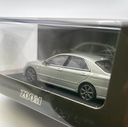 Zoom 1/64 Toyota Crown Athlete Silver